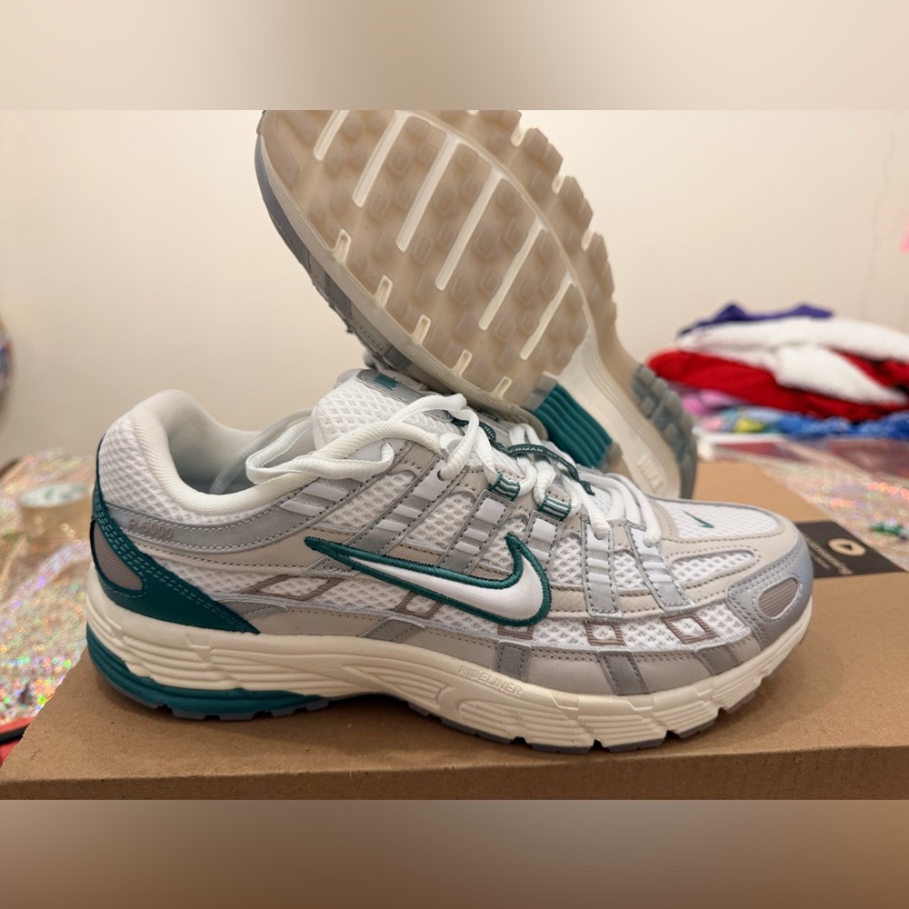 Nike P-6000 Premium size 9 New No box Light Bone/ Bicoastal Green
